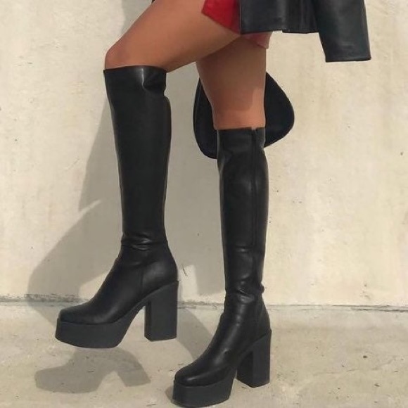 La Moda Shoes - New In Box La Moda Black Boots